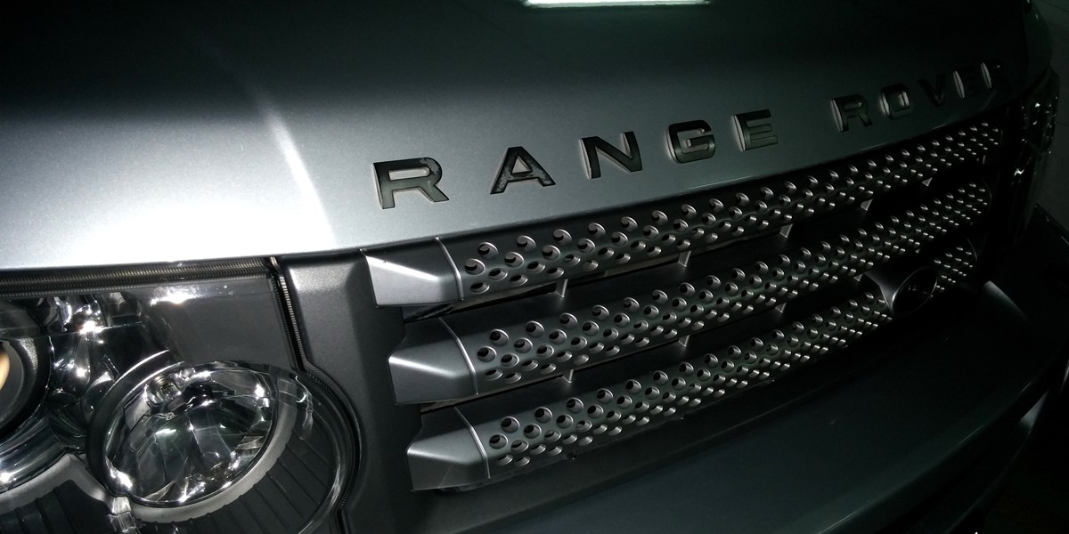 Stulen Range Rover Sport hittad i parkeringsgarage